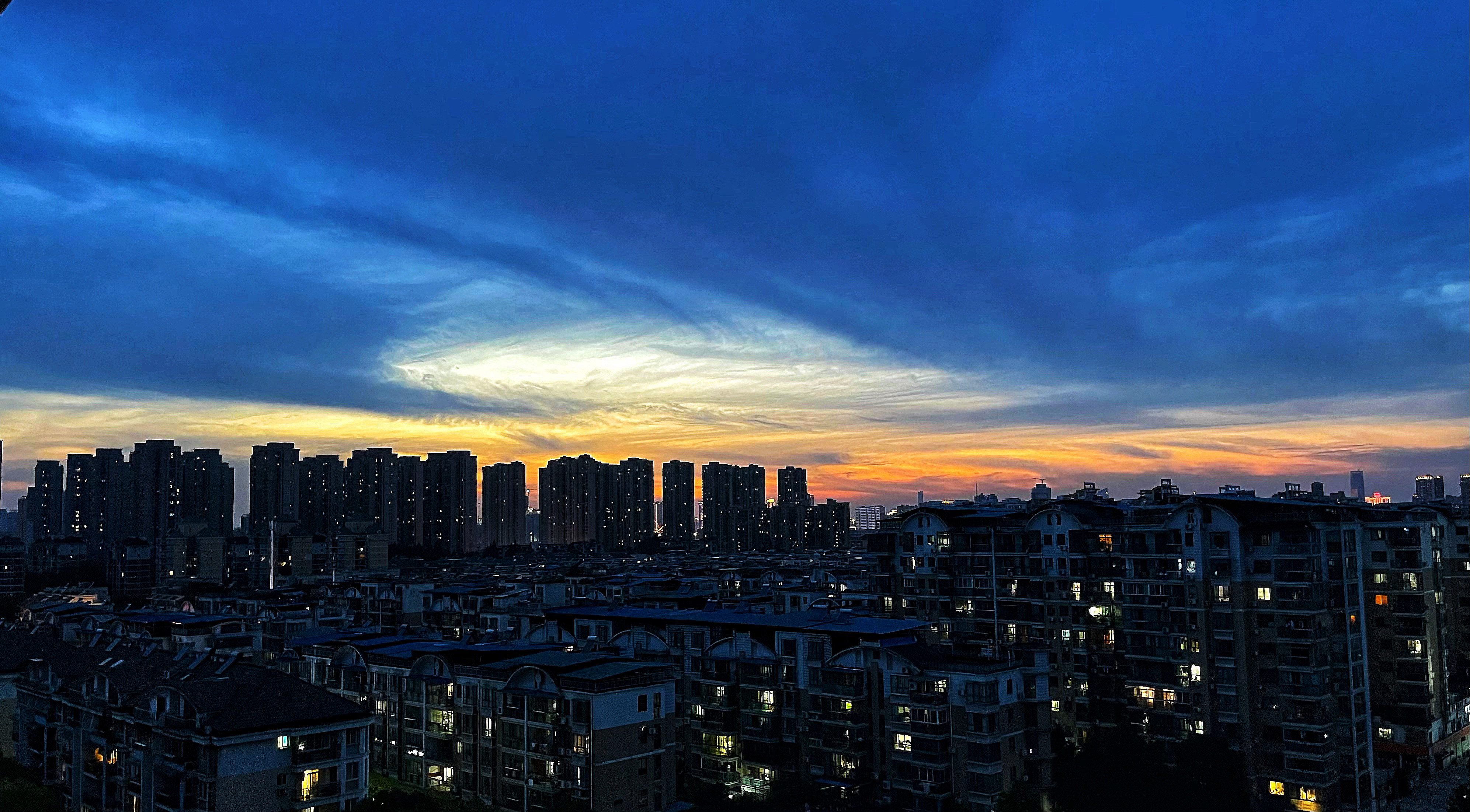 甜夏傍晚-武汉市生态环境局