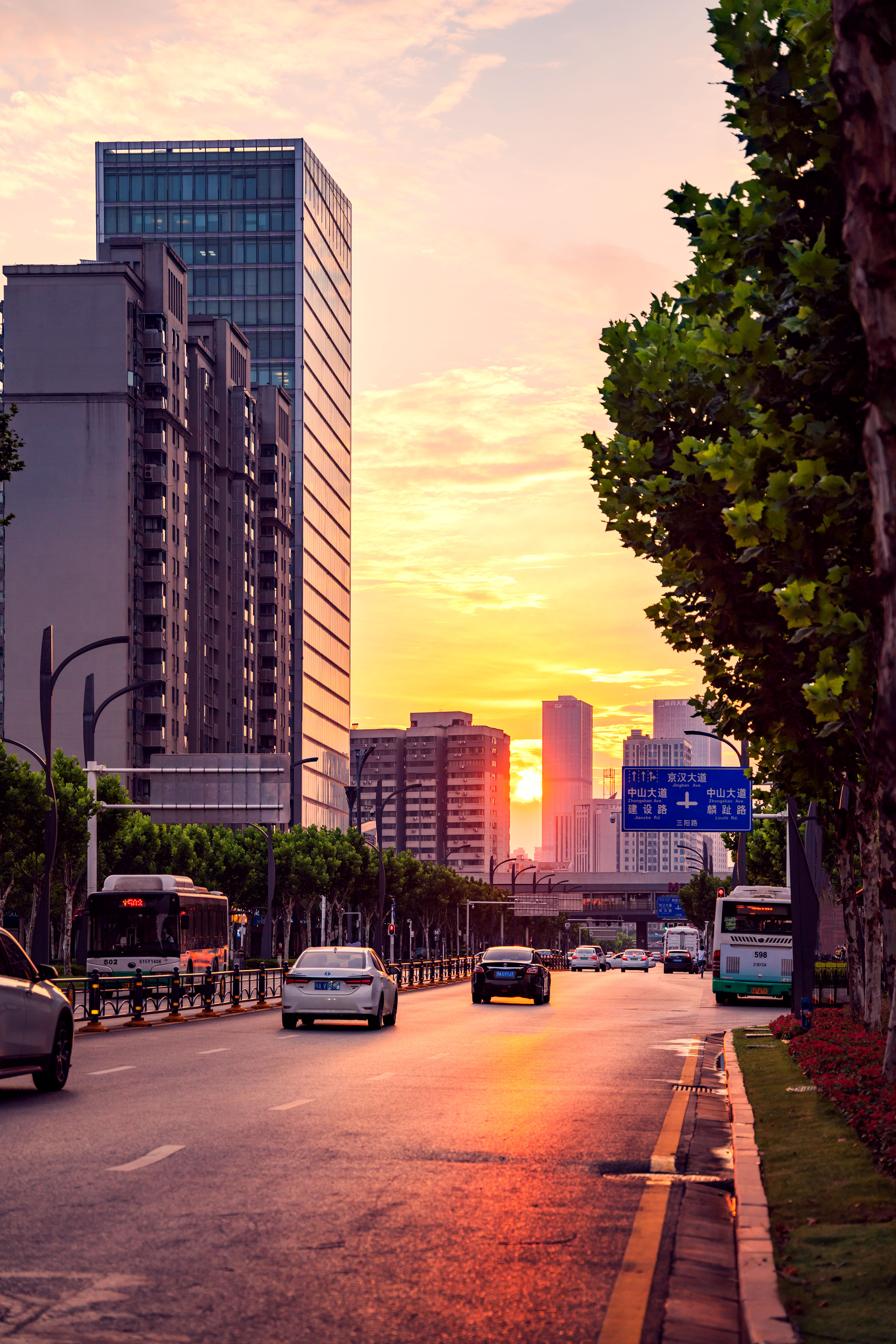 三阳路夕阳时分-武汉市生态环境局